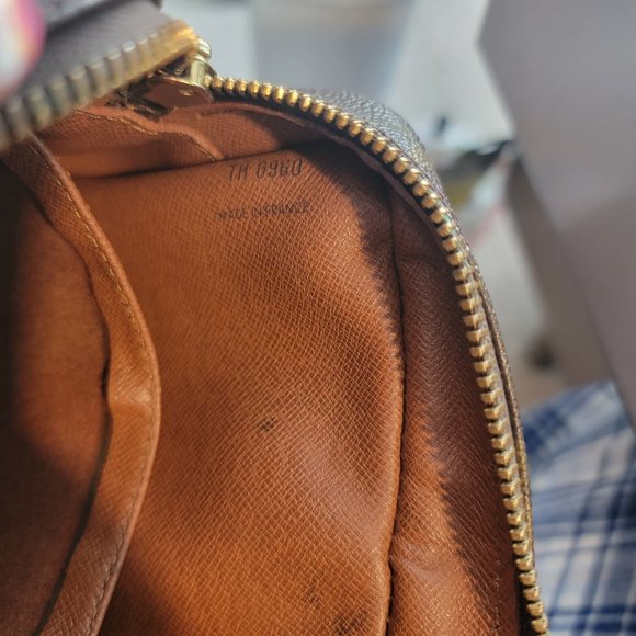 ❌❌ SOLD ❌❌  Louis Vuitton Compeign 28 - converted to crossbody - Picture 2 of 15